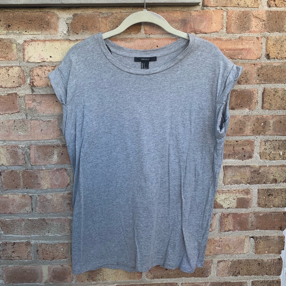 simple grey t shirt